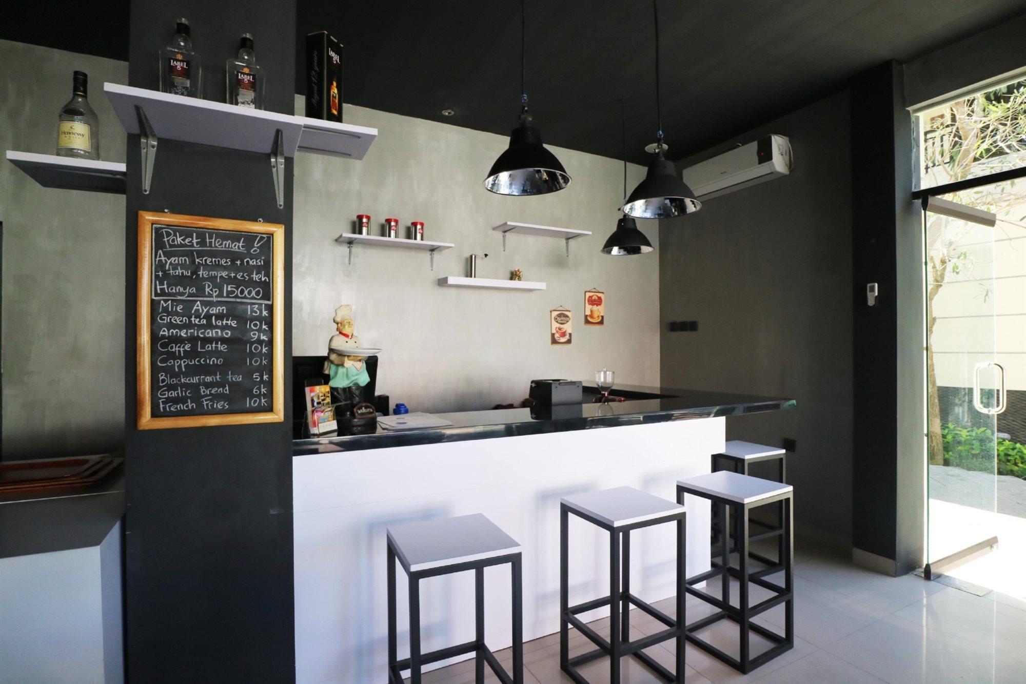 Dee Mansion Hotel Denpasar  Luaran gambar